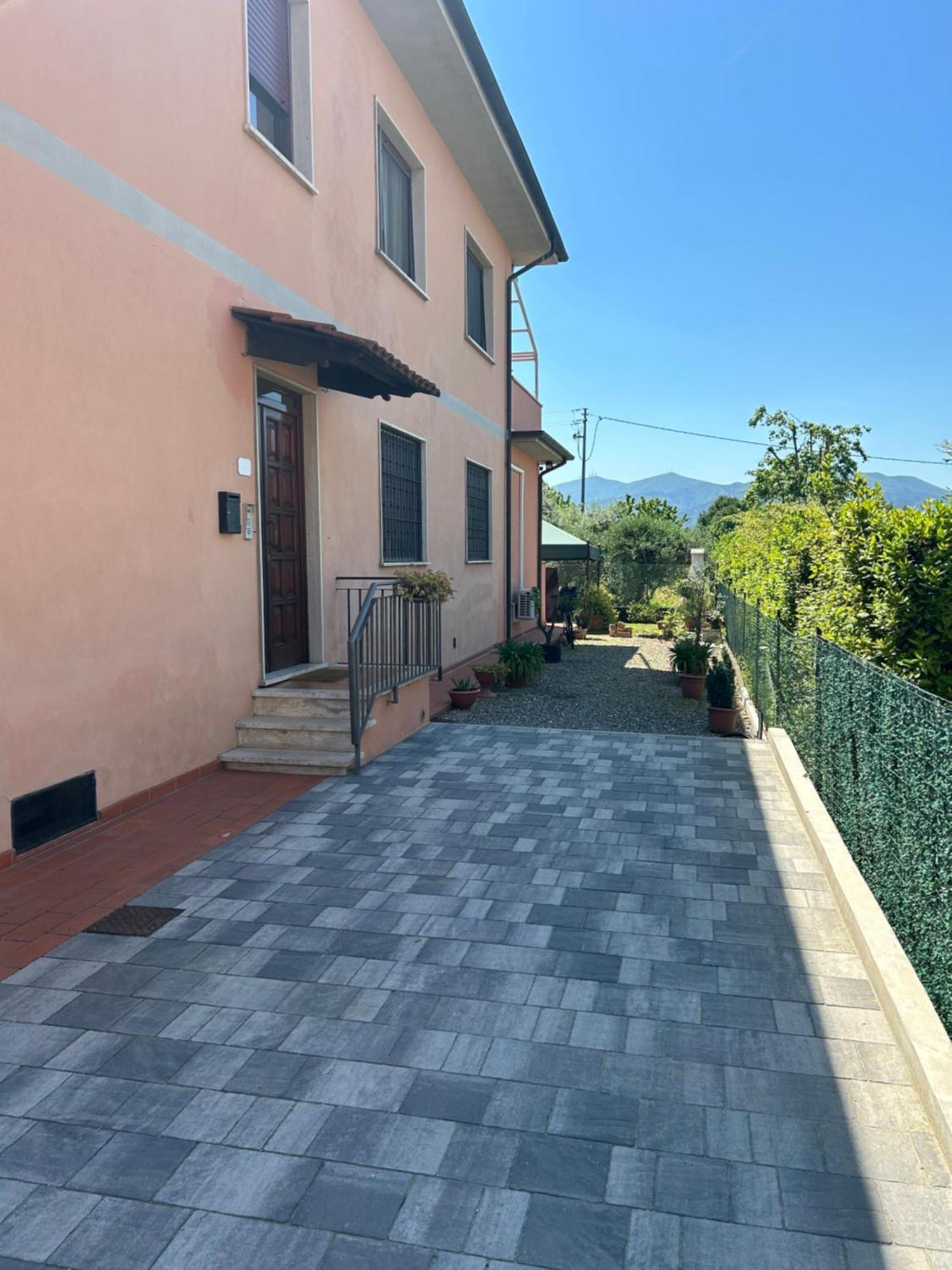 Albi'S House,Terrazza ,Wi-Fi, Parcheggio, Ac Apartment Lucca Exterior photo